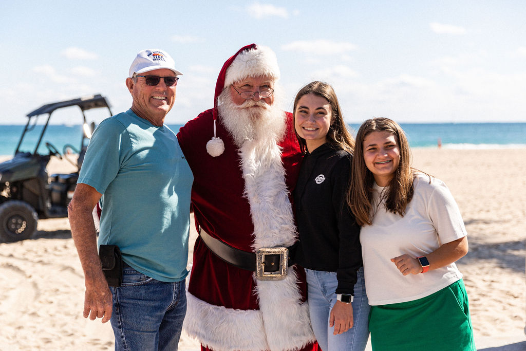 Santa on the Beach6