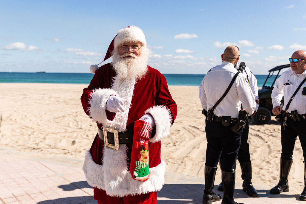 Santa on the Beach16